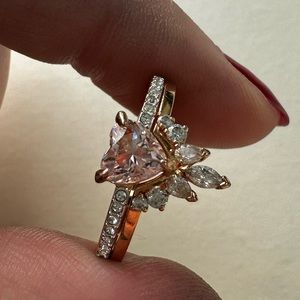 ✨AUTHENTIC SWAROVSKI LOVE RING✨